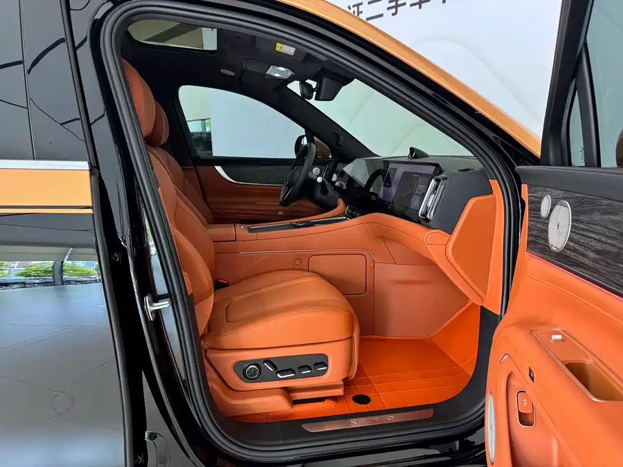 2025 AITO M9 EREV Ultra 52kWh 6-Seat — 15
