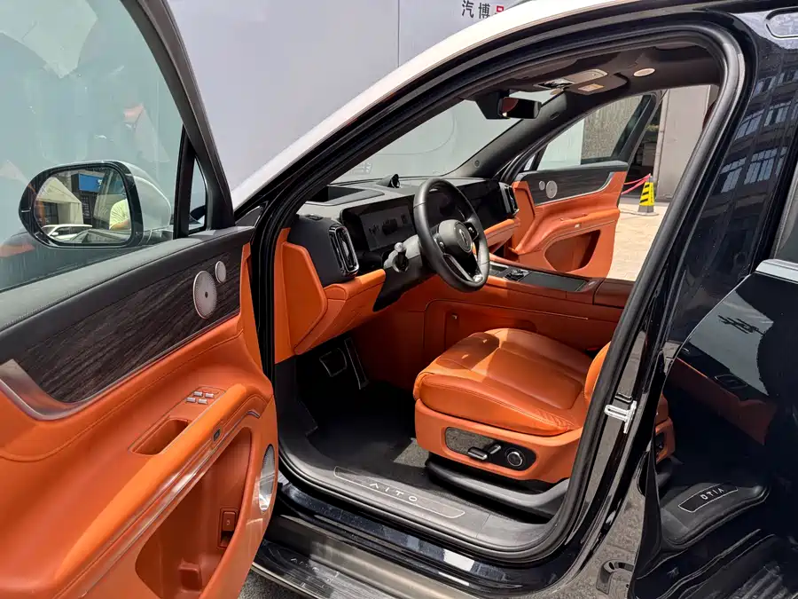 2024 AITO M9 EREV Ultra 42kWh 6-Seat — 8