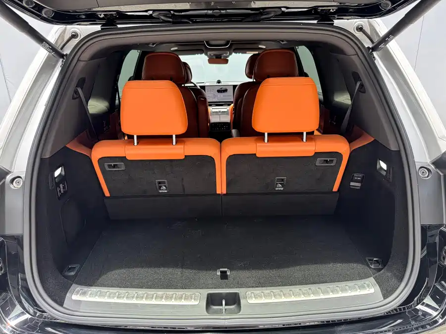 2024 AITO M9 EREV Ultra 42kWh 6-Seat — 10