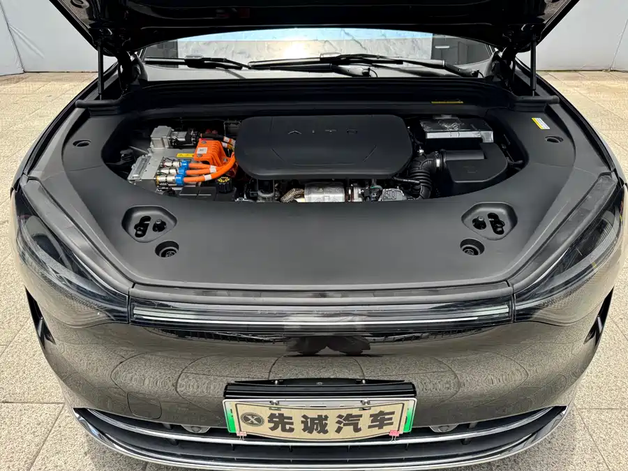 2024 AITO M9 EREV Ultra 42kWh 6-Seat — 14