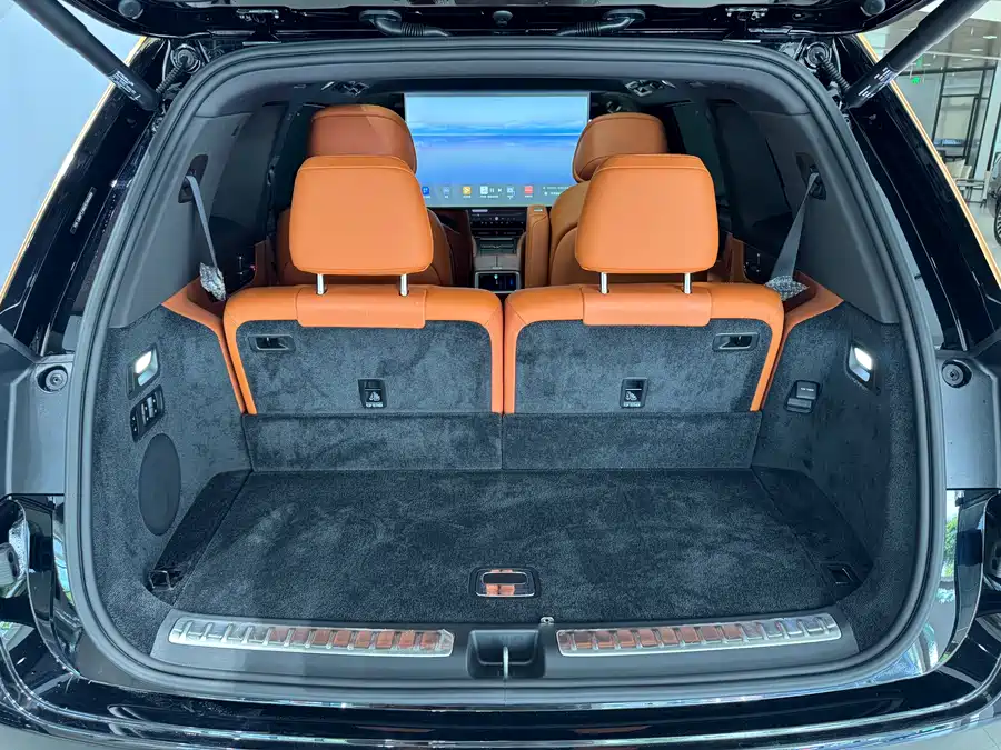 2024 AITO M9 EREV Ultra 42kWh 6-Seat — 15