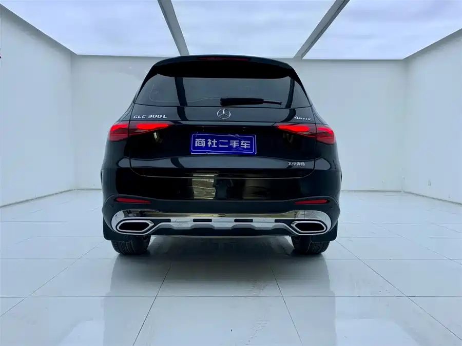 2024 Mercedes-Benz GLC 300 L 4MATIC Luxury 5-Seat — 4