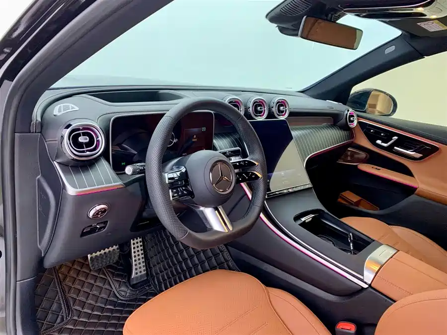 2024 Mercedes-Benz GLC 300 L 4MATIC Luxury 5-Seat — 16
