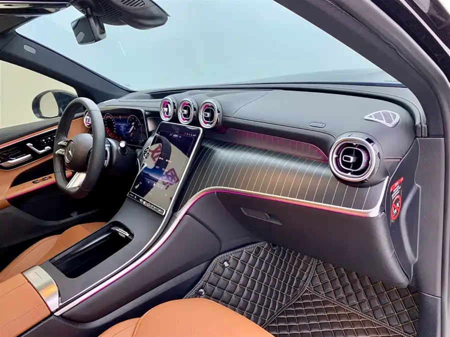 2024 Mercedes-Benz GLC 300 L 4MATIC Luxury 5-Seat — 18