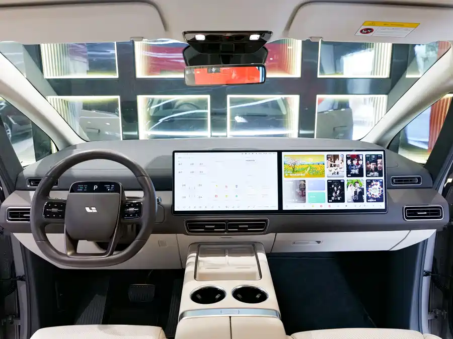 2024 Li Auto MEGA Ultra — 14