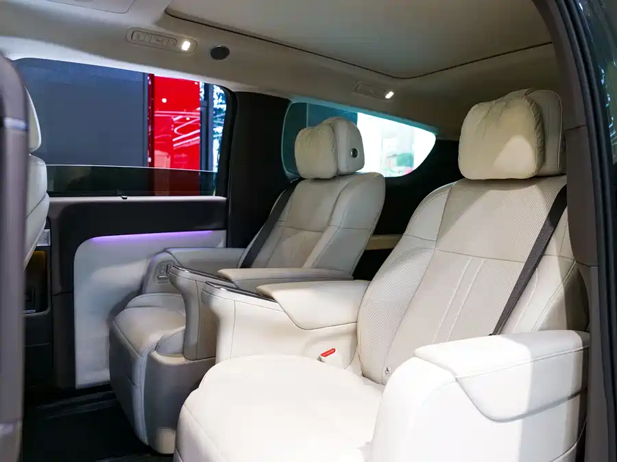 2024 Li Auto MEGA Ultra — 16