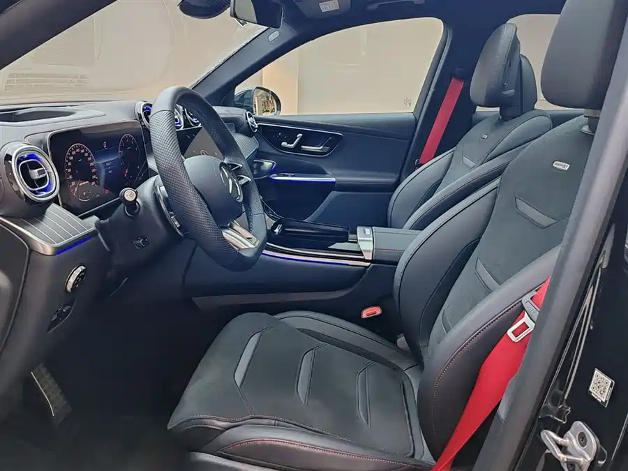 2025 Mercedes-Benz AMG GLC 43 4MATIC — 13