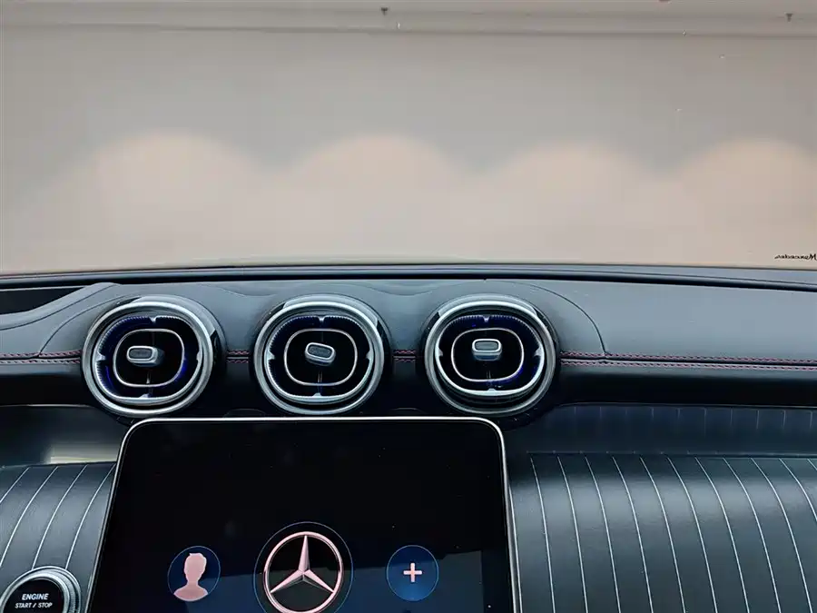 2025 Mercedes-Benz AMG GLC 43 4MATIC — 14