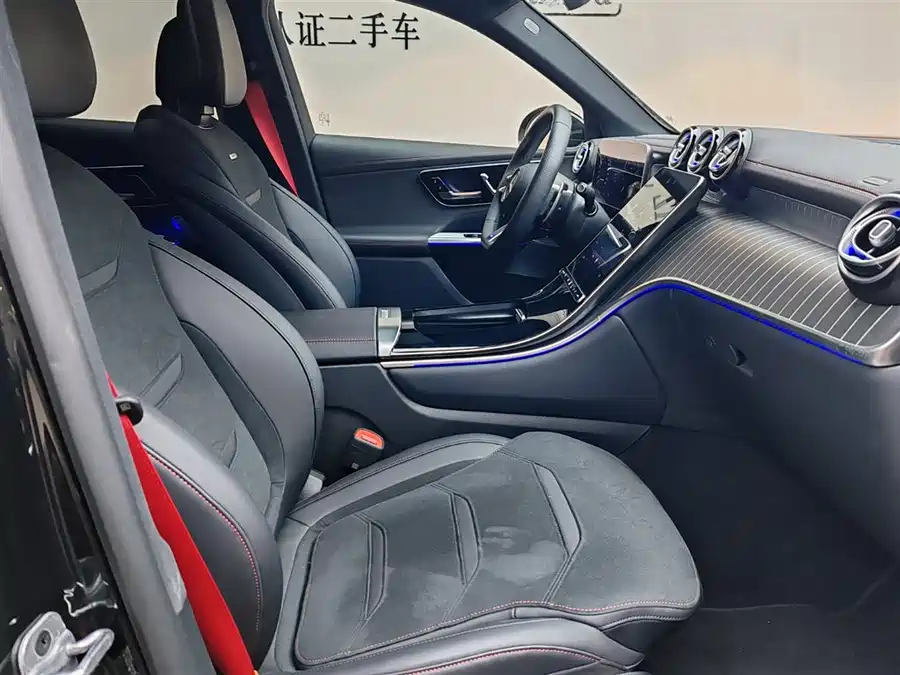 2025 Mercedes-Benz AMG GLC 43 4MATIC — 18
