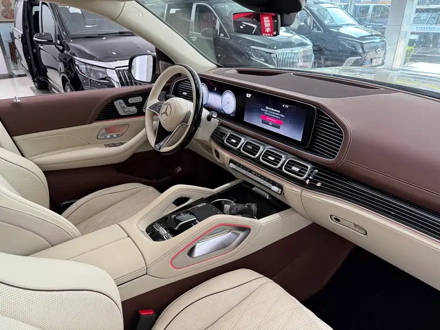 2026 Mercedes-Benz GLS 450 4MATIC Luxury — 4