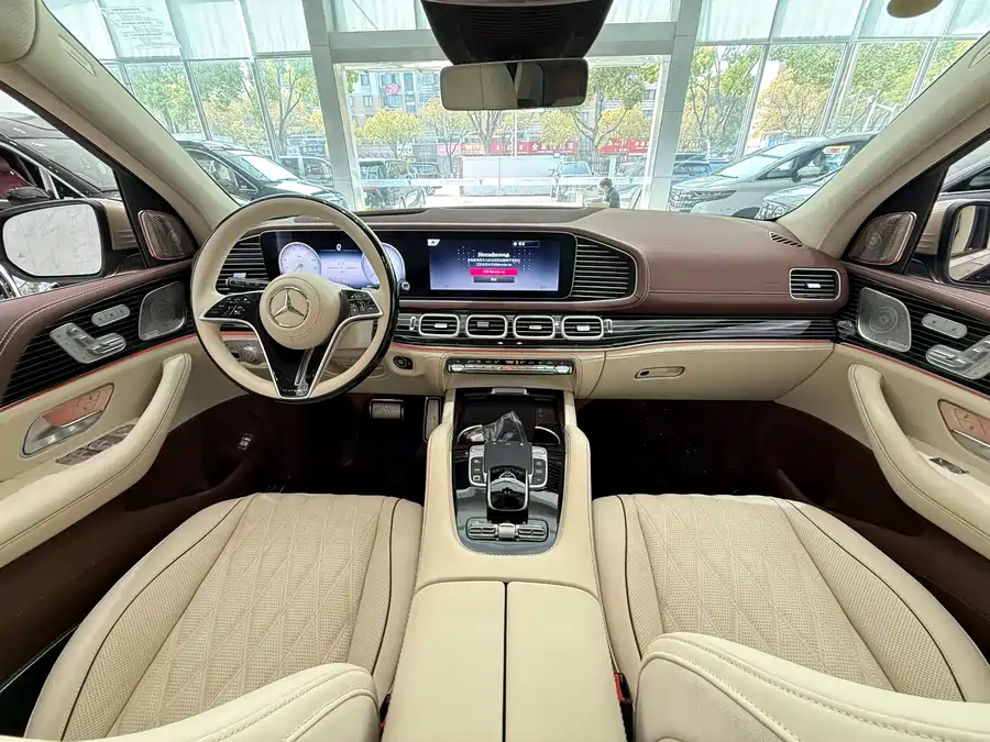 2026 Mercedes-Benz GLS 450 4MATIC Luxury — 15