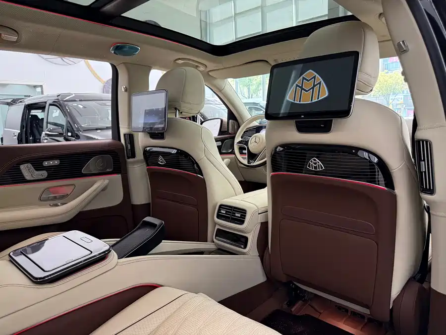 2026 Mercedes-Benz GLS 450 4MATIC Luxury — 16