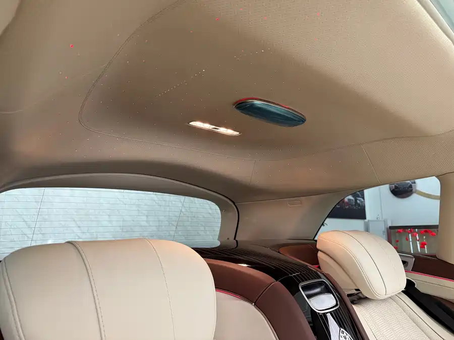 2026 Mercedes-Benz GLS 450 4MATIC Luxury — 17