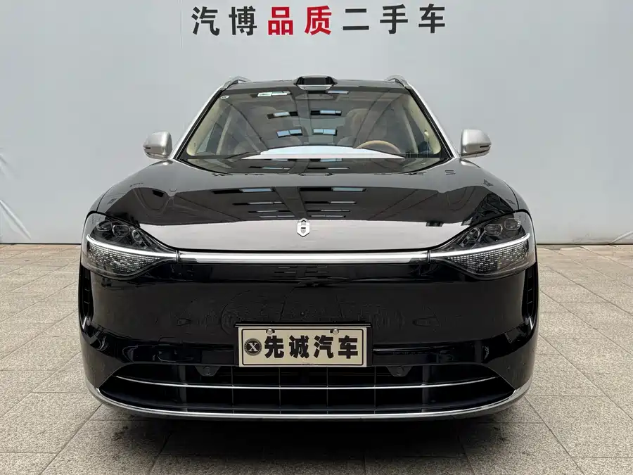 2025 AITO M9 EREV Ultra 52kWh 6-Seat — 2