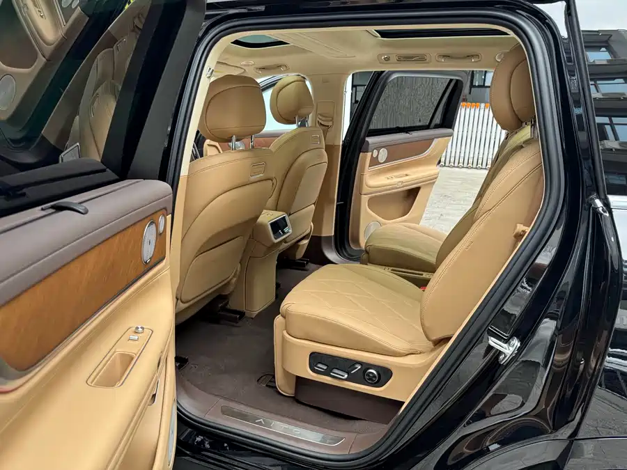 2025 AITO M9 EREV Ultra 52kWh 6-Seat — 14