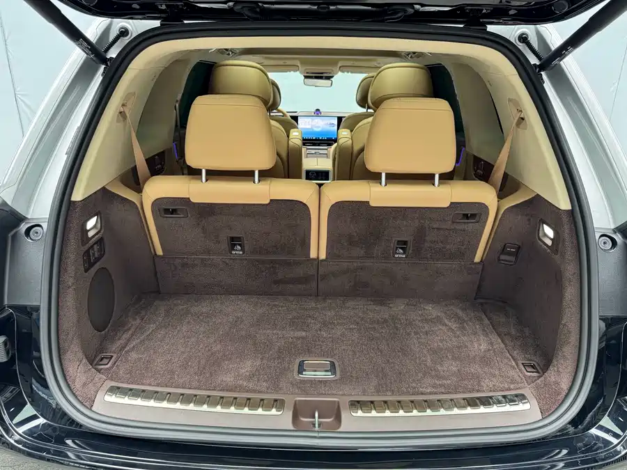 2025 AITO M9 EREV Ultra 52kWh 6-Seat — 18