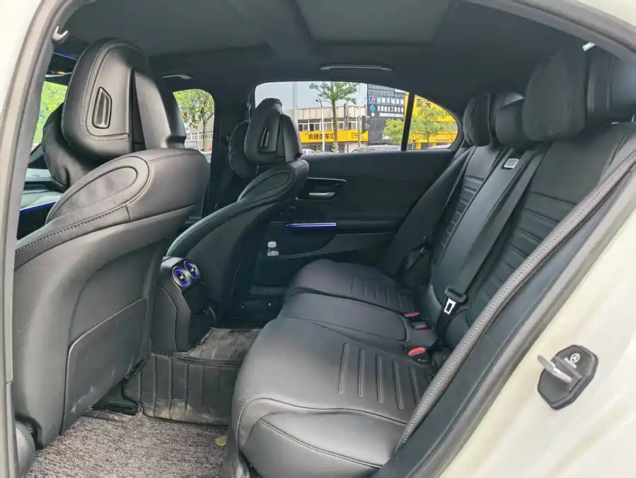 2025 Mercedes-Benz C-Class C 260 L Sport — 8