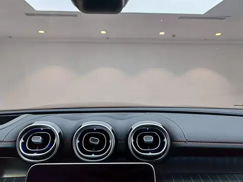 2025 Mercedes-Benz AMG GLC 43 4MATIC — 13