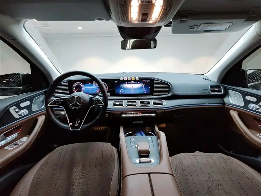 2025 Mercedes-Benz GLE 350 4MATIC — 10