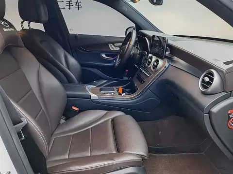 2020 Mercedes-Benz GLC 300 L 4MATIC — 10