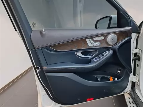 2020 Mercedes-Benz GLC 300 L 4MATIC — 11