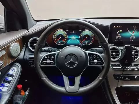 2020 Mercedes-Benz GLC 300 L 4MATIC — 14