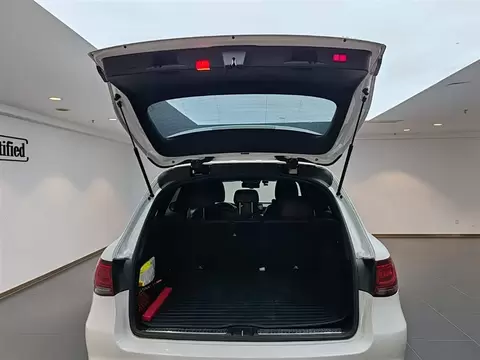 2020 Mercedes-Benz GLC 300 L 4MATIC — 17