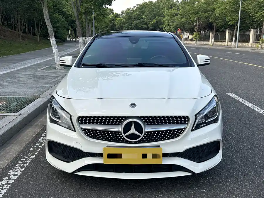 2017 Mercedes-Benz CLA 200 Fashion — 2