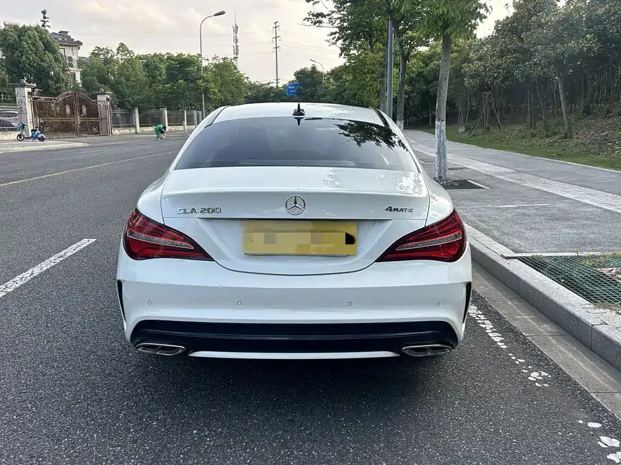 2017 Mercedes-Benz CLA 200 Fashion — 5