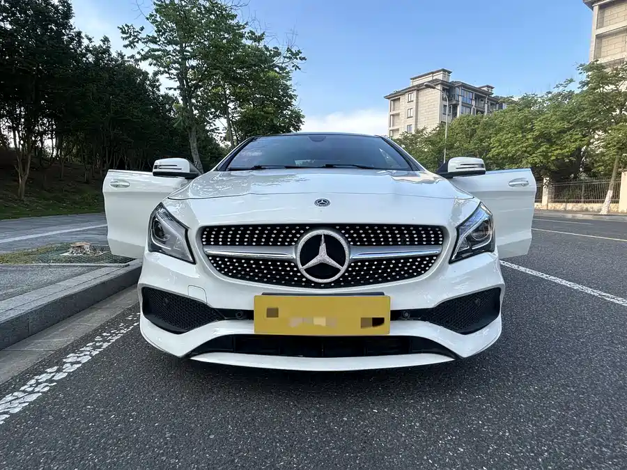 2017 Mercedes-Benz CLA 200 Fashion — 9