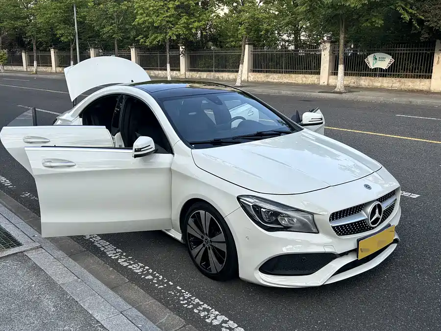 2017 Mercedes-Benz CLA 200 Fashion — 10
