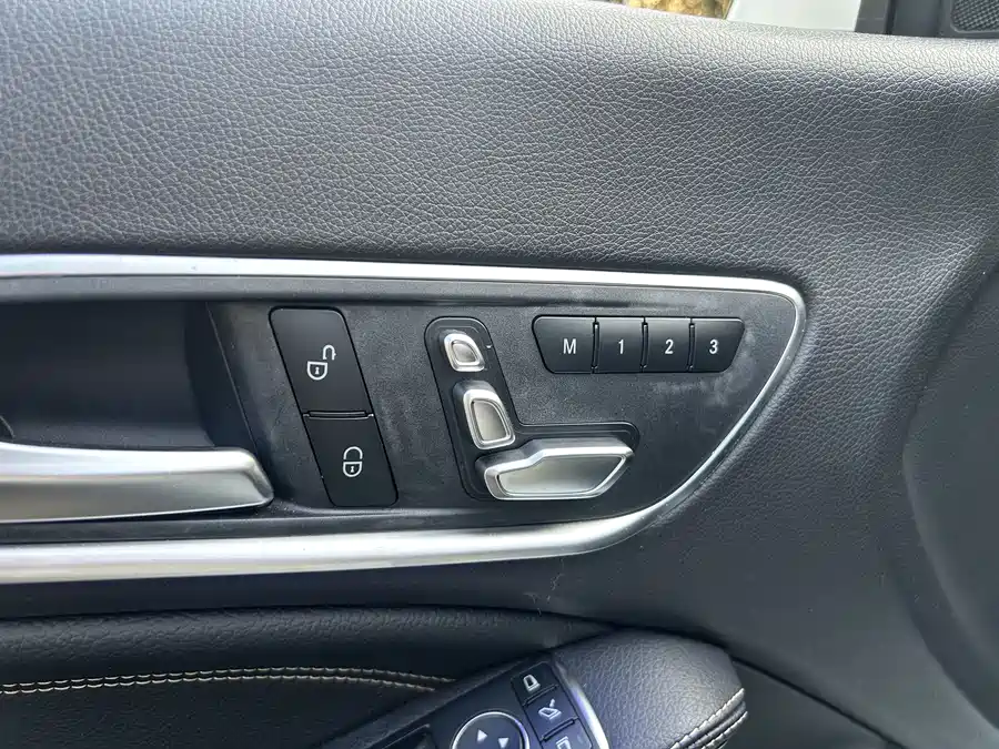 2017 Mercedes-Benz CLA 200 Fashion — 11