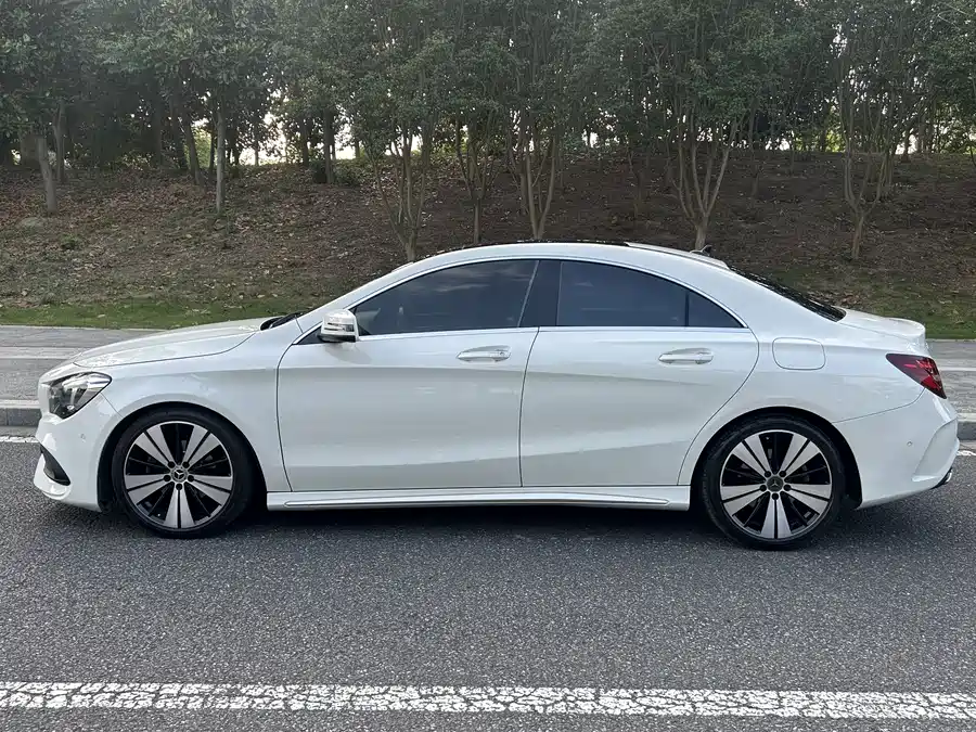 2017 Mercedes-Benz CLA 200 Fashion — 19