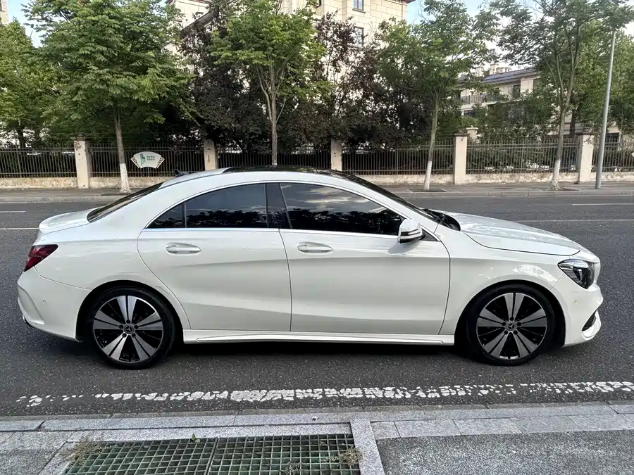 2017 Mercedes-Benz CLA 200 Fashion — 20