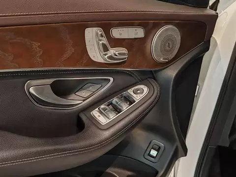 2020 Mercedes-Benz GLC 300 L 4MATIC — 7