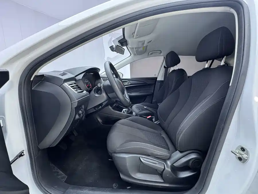 2019 Roewe i5 1.5L Manual — 8