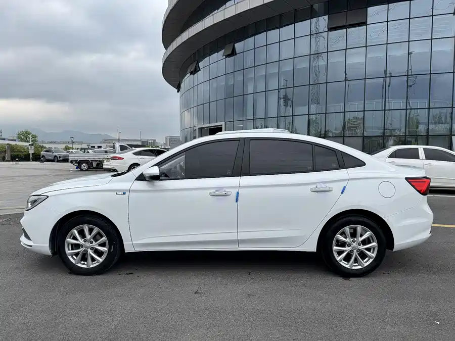 2019 Roewe i5 1.5L Manual — 13