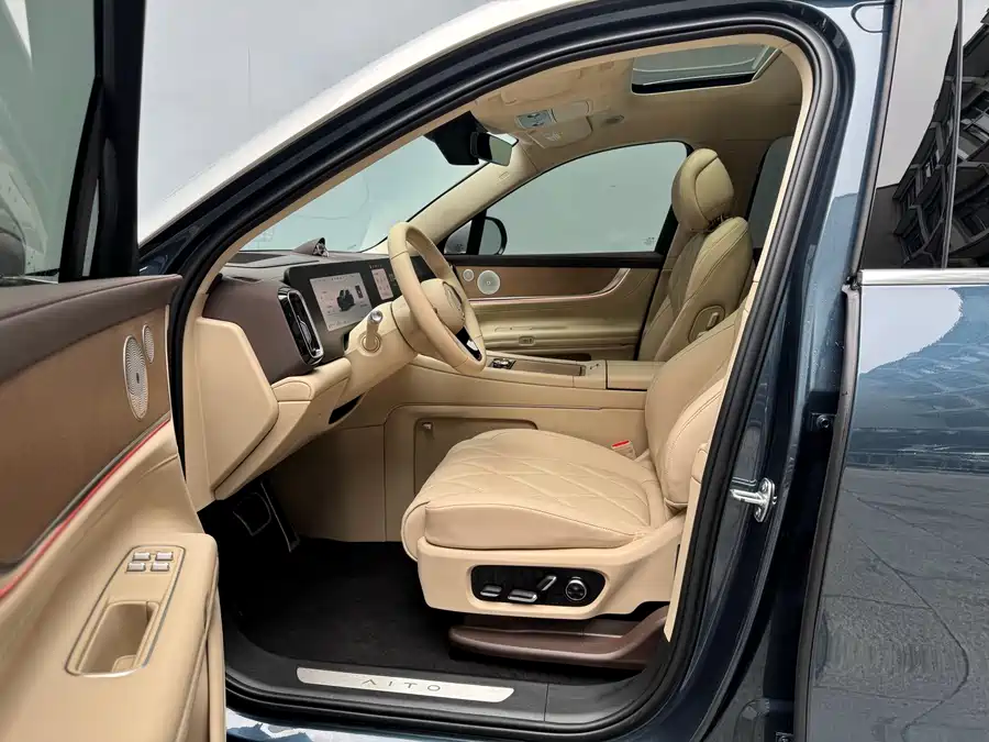 2024 AITO M9 EREV Ultra 42kWh 6-Seat — 8