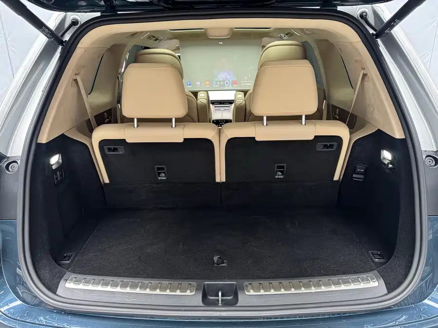2024 AITO M9 EREV Ultra 42kWh 6-Seat — 14