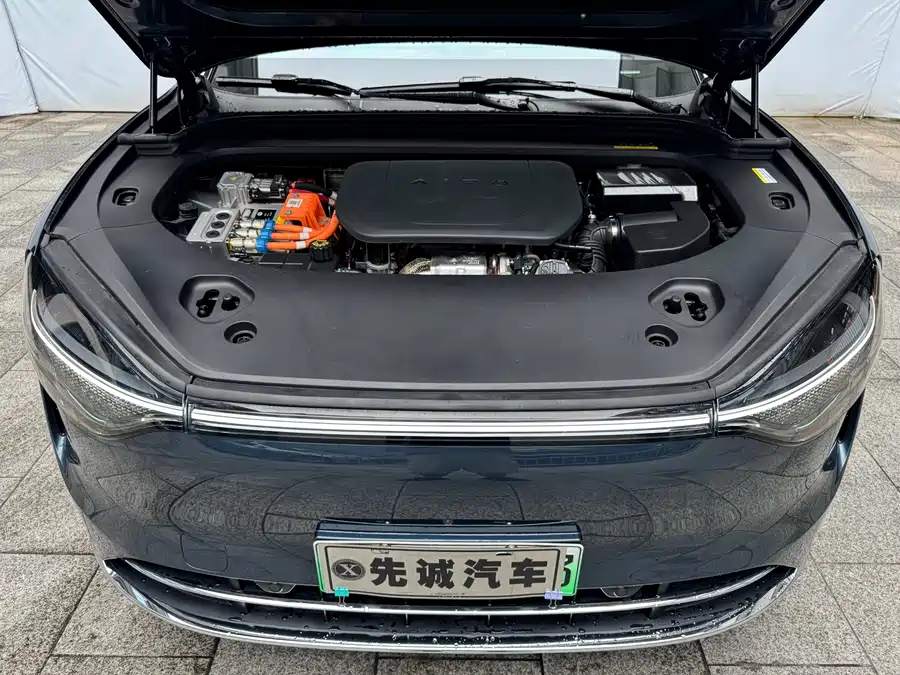 2024 AITO M9 EREV Ultra 42kWh 6-Seat — 16