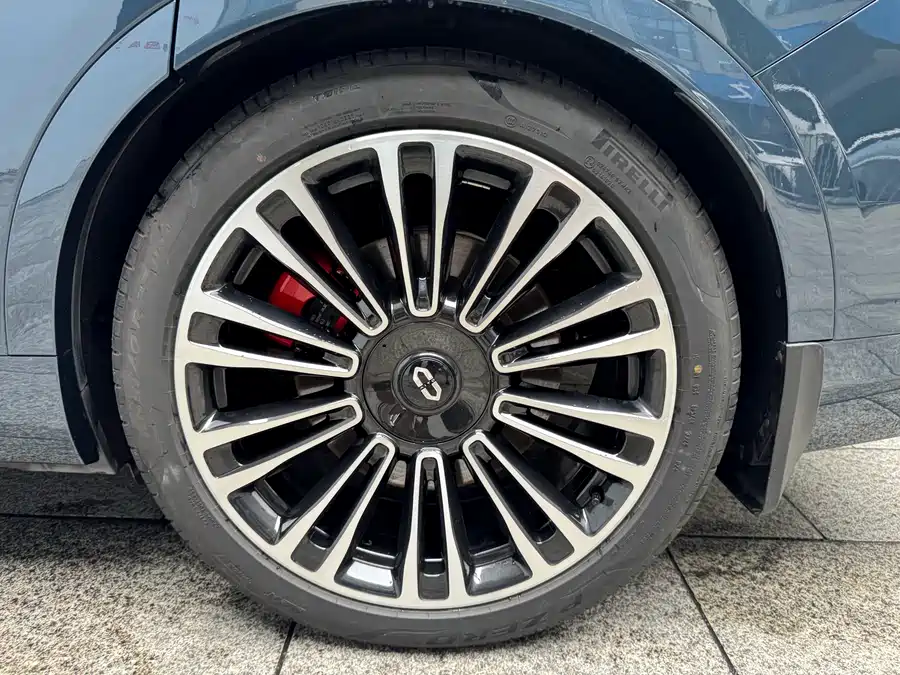 2024 AITO M9 EREV Ultra 42kWh 6-Seat — 17