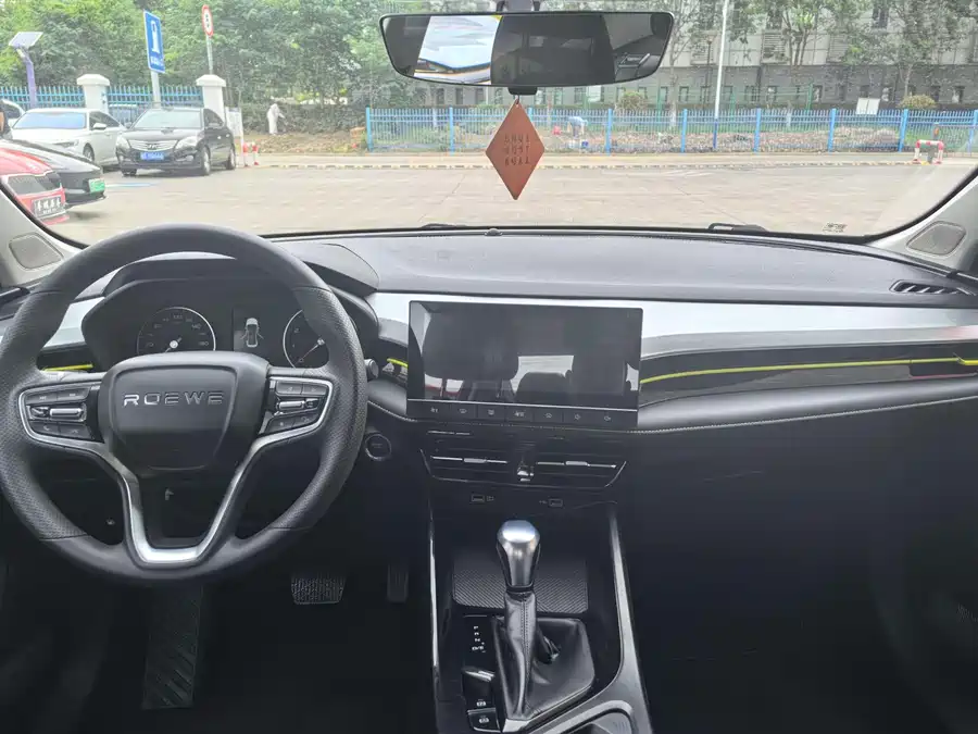 2022 Roewe i5 1.5L CVT Black Gold Edition — 10