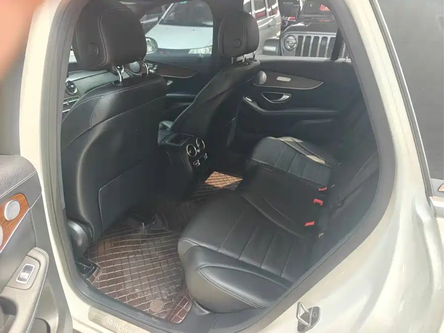 2021 Mercedes-Benz GLC 300 L 4MATIC Dynamic — 4
