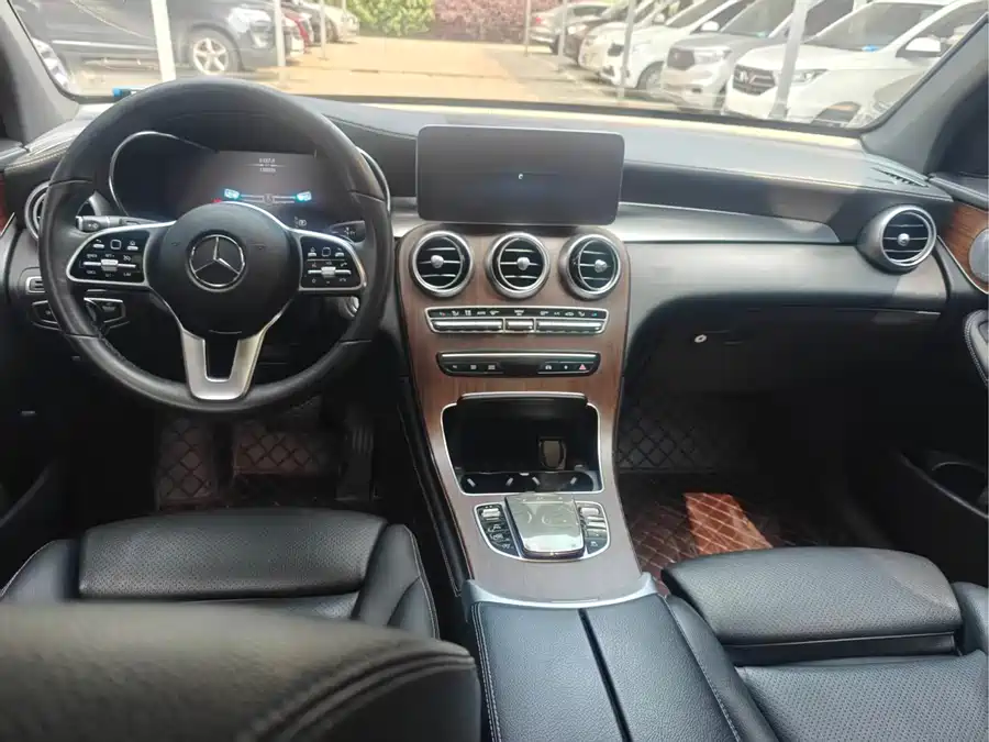 2021 Mercedes-Benz GLC 300 L 4MATIC Dynamic — 5
