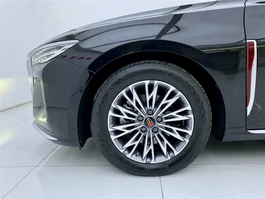 2024 Hongqi H5 1.5T DCT Lianzhi Qiyun — 6