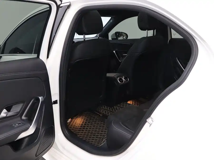 2022 Mercedes-Benz A-Class A 200 L Sport — 13