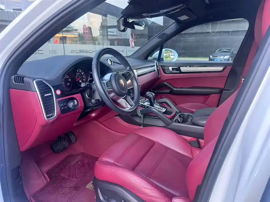 2023 Porsche Cayenne 3.0T Platinum Edition — 14