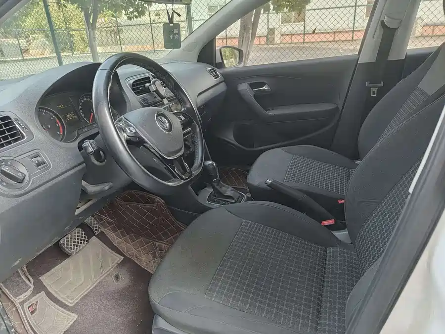 2018 Volkswagen Polo 1.5L Auto Comfort — 4