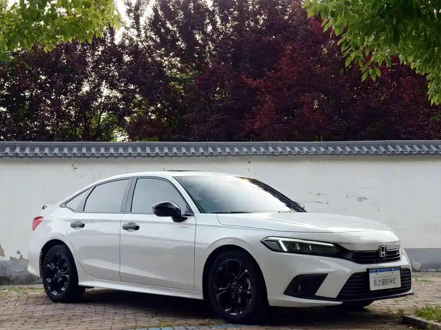 2023 Civic 240TURBO CVT Momentum — 3