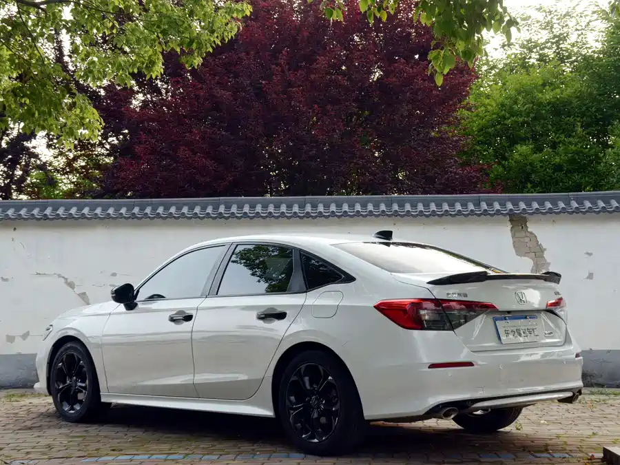 2023 Civic 240TURBO CVT Momentum — 6